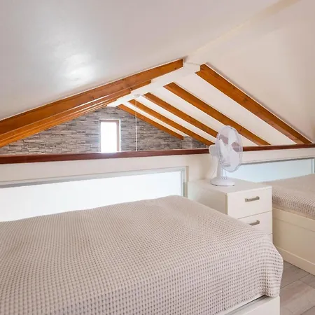 Ferienhaus Fuer 4 Personen Ca 85 Qm In Orebic, Dalmatien Sueddalmatien Casa vacanze