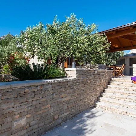 Ferienhaus Fuer 4 Personen Ca 85 Qm In Orebic, Dalmatien Sueddalmatien *
