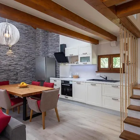 Ferienhaus Fuer 4 Personen Ca 85 Qm In Orebic, Dalmatien Sueddalmatien Casa vacanze