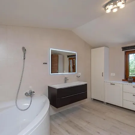 Ferienhaus Fuer 4 Personen Ca 85 Qm In Orebic, Dalmatien Sueddalmatien Casa vacanze Orebić