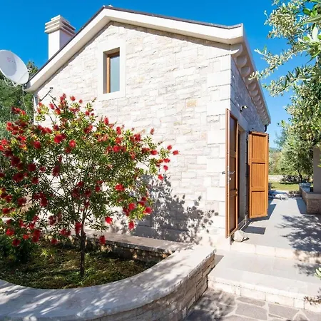 Ferienhaus Ferienhaus Fuer 4 Personen Ca 85 Qm In Orebic, Dalmatien Sueddalmatien